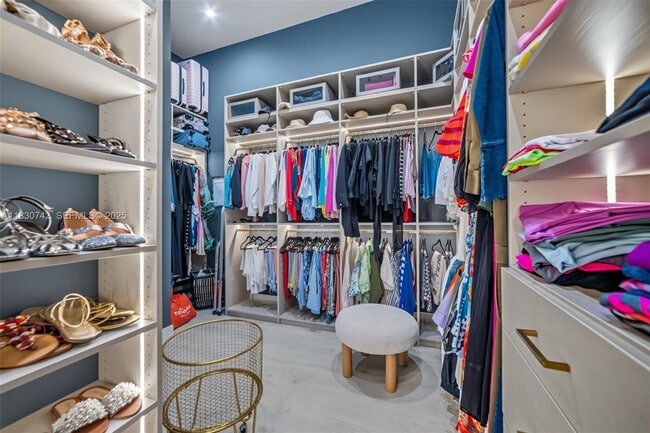 Building Photo - 5000 SW 159th Ave