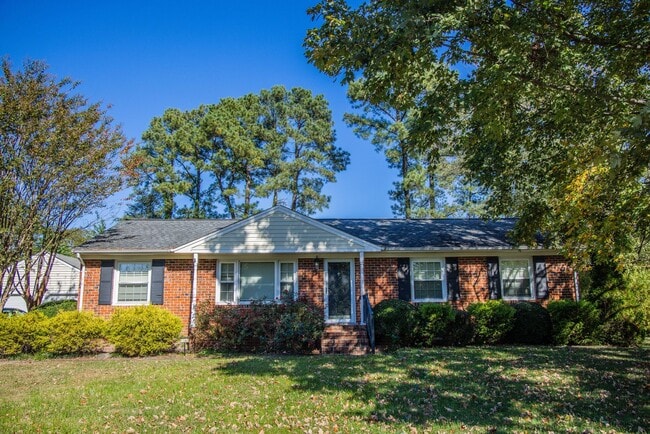 Primary Photo - Settle in to this beautiful 3 bed 3 bath in Mechanicsville!