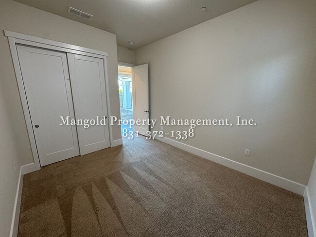 Building Photo - Stunning 3 Bed 2 Bath Home in East Garriso...