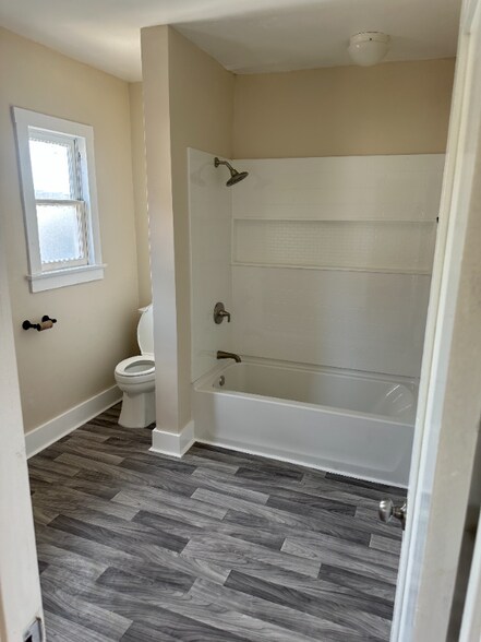 Building Photo - 3046 Island Ave