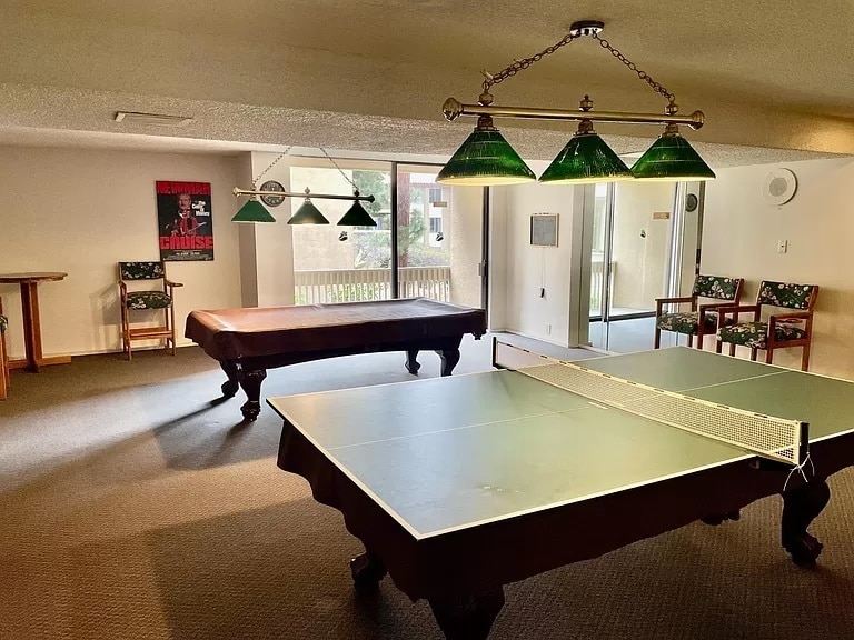 billiard/table tennis room - 4600 Lamont St