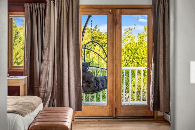 Building Photo - 7208 Secrest Ct