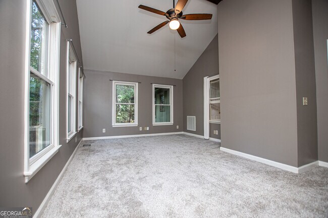 Building Photo - 1499 Stonington Ct