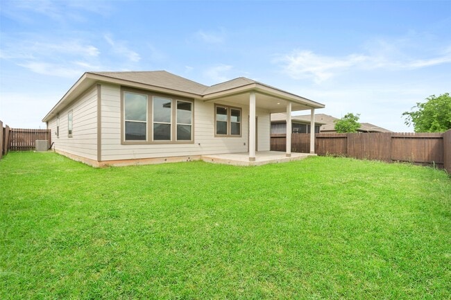 Building Photo - 13076 Laura Lake Dr