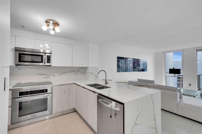 Building Photo - 253 NE 2nd St