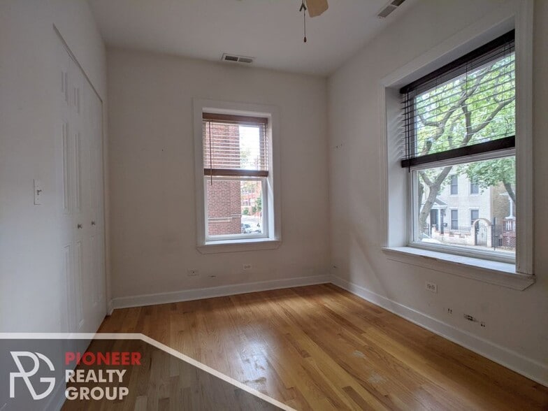 Building Photo - 3244 N Clifton Ave
