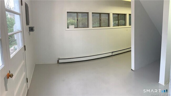 Building Photo - 5 Turtleback Ln