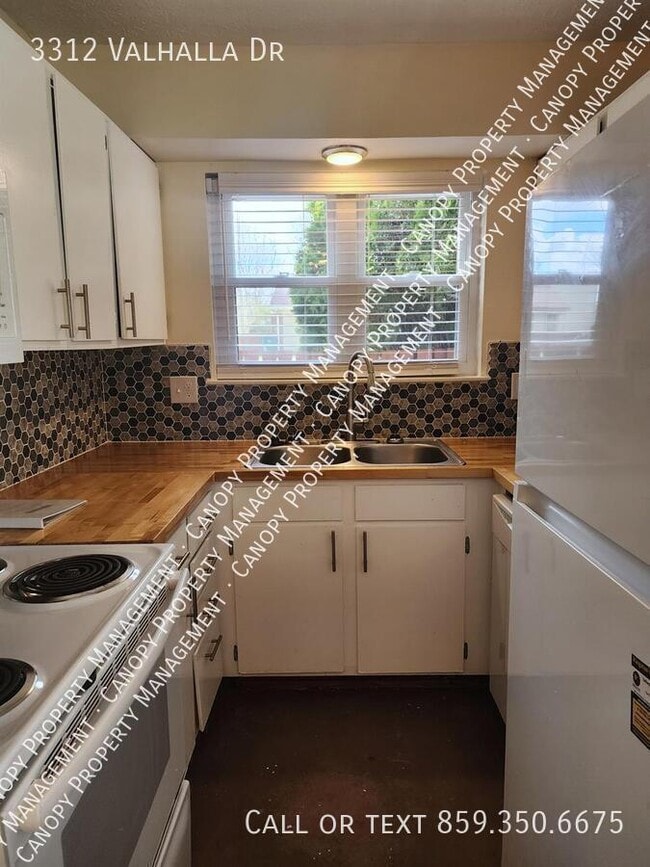 Building Photo - 3312 Valhalla Dr