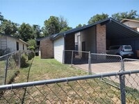 Building Photo - 2005 Iroquois Ln