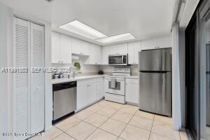 Building Photo - 1145 N Shannon Ave