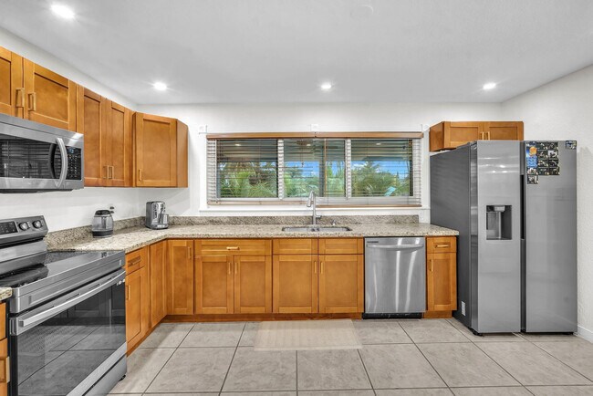 Building Photo - 4521 SW 34th Dr