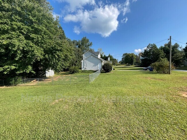 Building Photo - 81 Abbottsford Drive