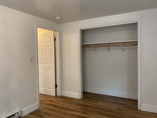 Building Photo - 2 Bed 1 Bath Duplex in Country Setting - NW Ft. Collins