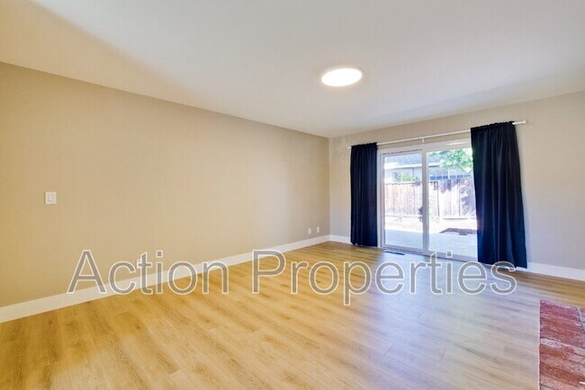 Building Photo - 86 Dalma Dr