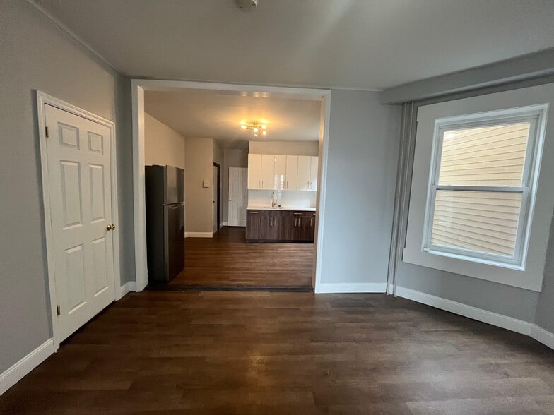 Building Photo - 937 Pavonia Ave