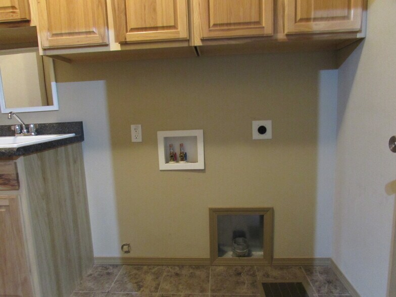 Building Photo - 1132 Legacy Way