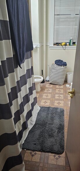 Building Photo - 378 Riverway