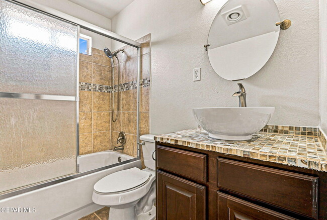 Building Photo - 6340 Modesta St