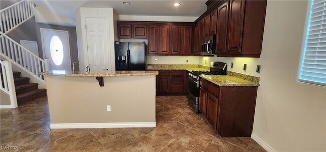 Building Photo - 933 Ambrosia Dr