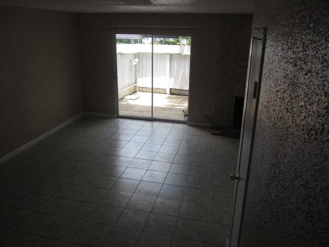 Building Photo - 8405 Wilcrest Dr