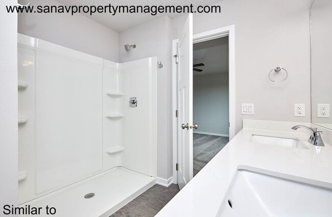 Building Photo - Modern Look 2 Story house!! Waukee Schools!! Great Neighbourhood!