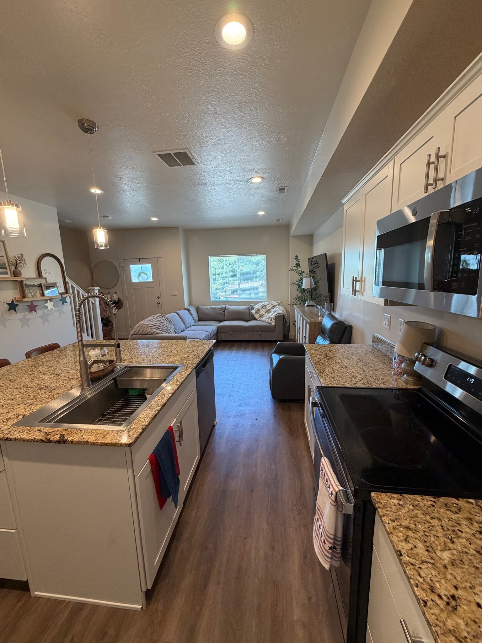 Building Photo - 1362 N 250 W