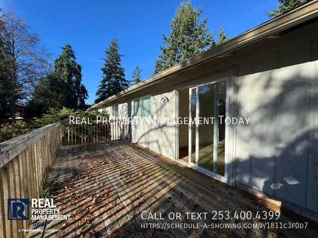 Building Photo - 4502 76th Ave W