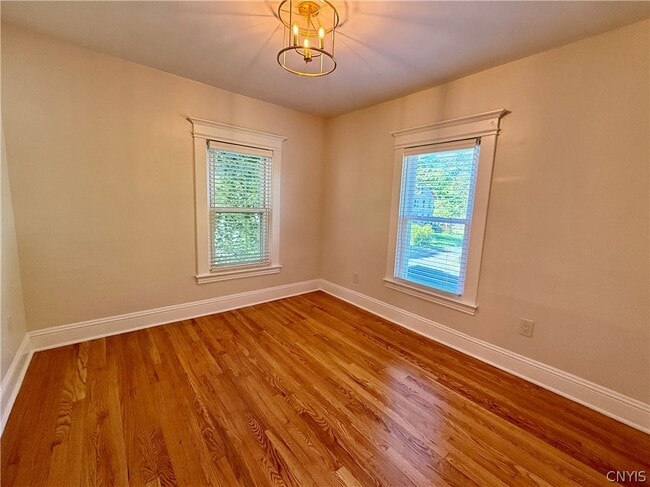 Building Photo - 11 Sanger Ave