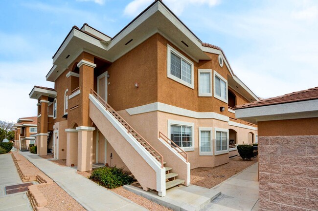 Building Photo - Gorgeous two bedroom two bathroom condo in...