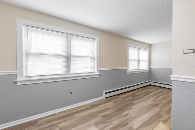 Building Photo - 5508 W 55th St