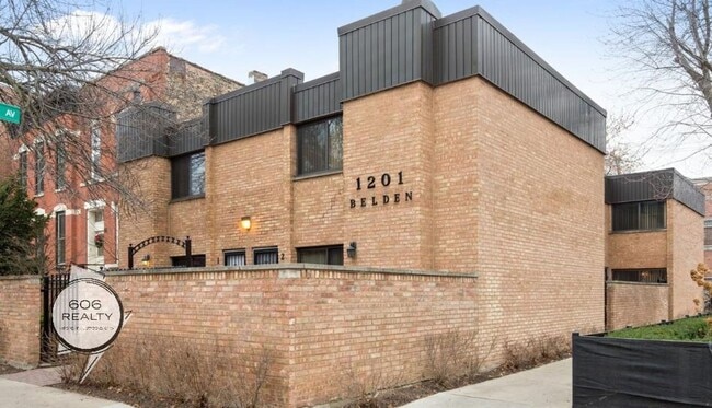 Building Photo - 1201 W Belden Ave