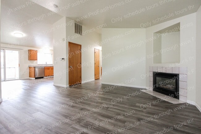 Building Photo - 6416 SE 139th Ave