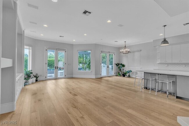 Building Photo - 2104 Redbird Dr