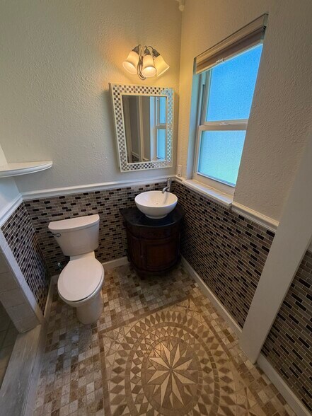 Building Photo - 268 2nd St