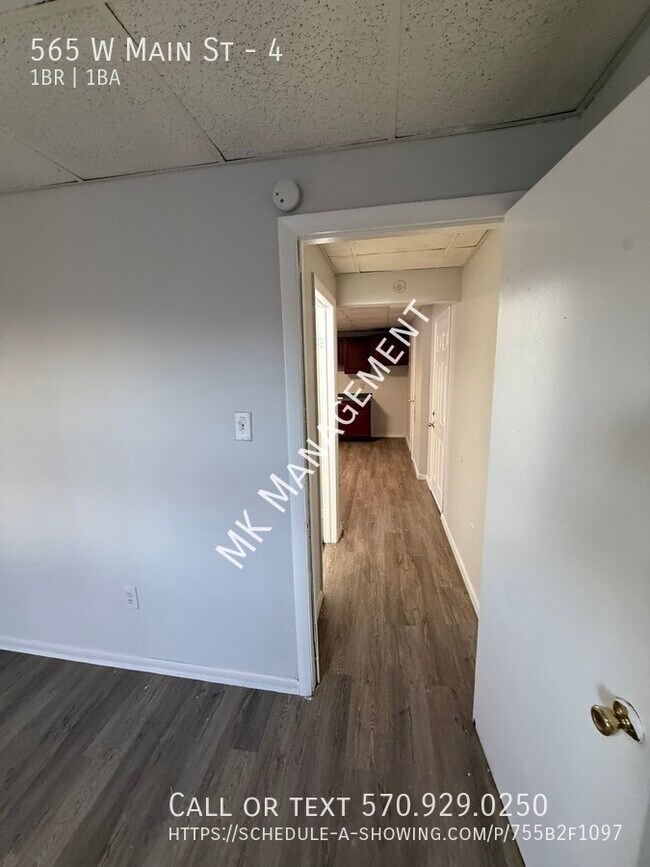 Building Photo - 565 W Main St