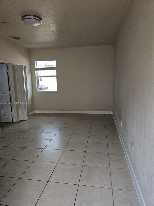 Building Photo - 17066 SW 95th Terrace