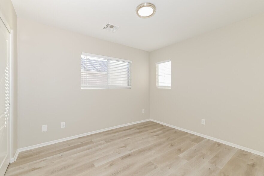 Building Photo - 10288 Nolinas St