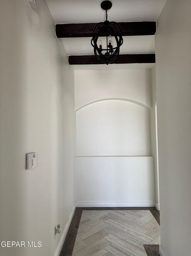 Building Photo - 229 Farnborough St