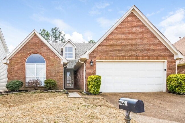 Building Photo - 9441 Club Walk Ct