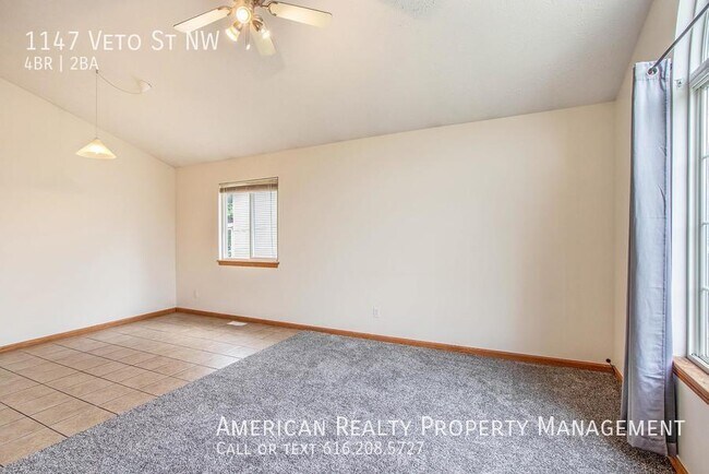 Building Photo - 1147 Veto St NW