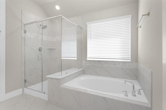 Building Photo - 2002 Bluff Oak Ct