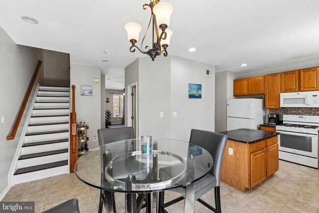 Building Photo - 12047 Kemps Landing Cir