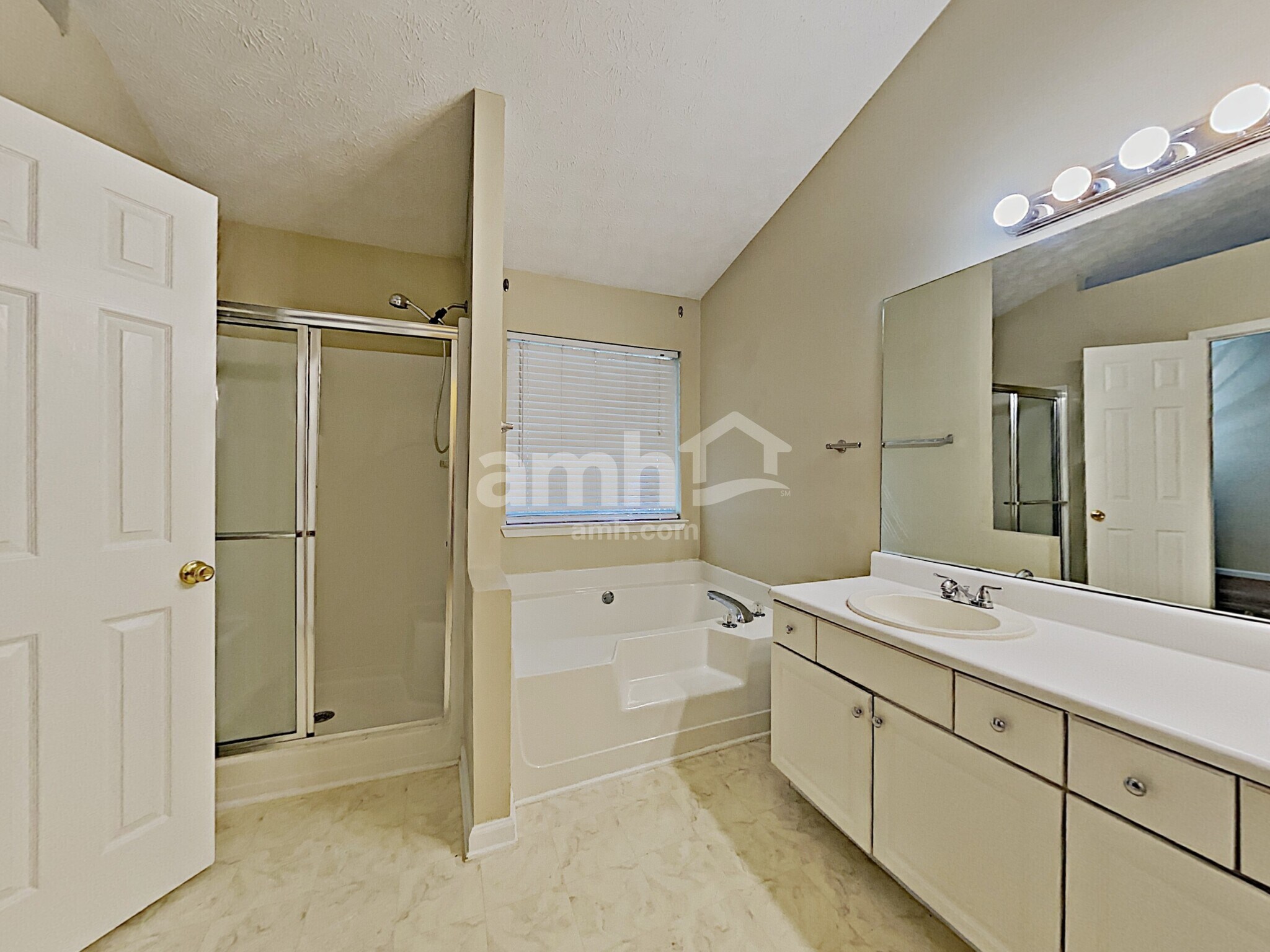 Building Photo - 1735 Westfield Ct