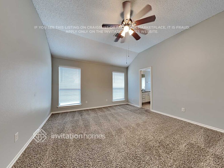 Building Photo - 1117 Park Glen