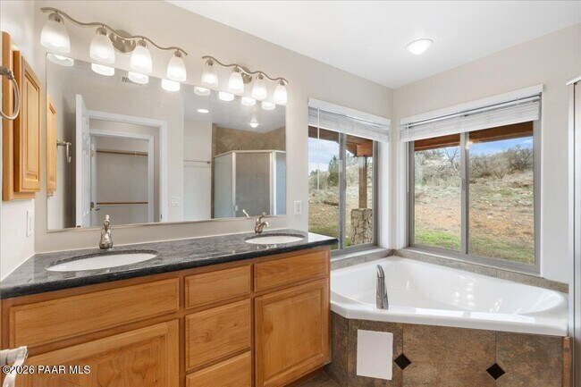 Building Photo - 815 Paniolo Way