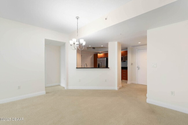 Building Photo - 231 Riverside Dr