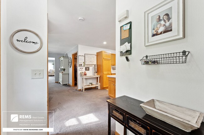 Building Photo - 815 Island Ct