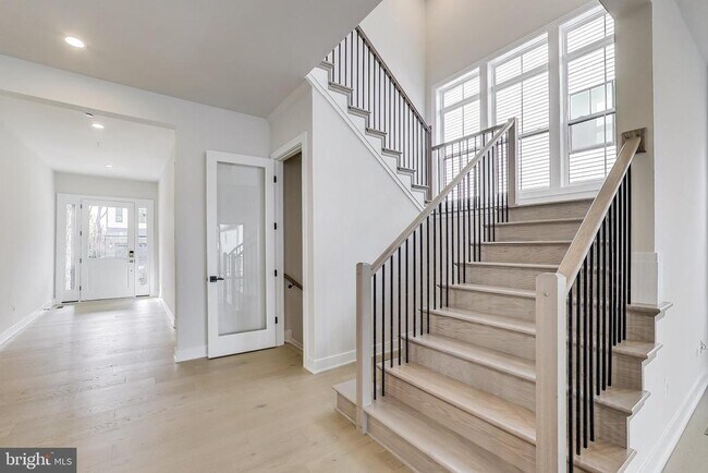 Building Photo - 6921 Renita Ln