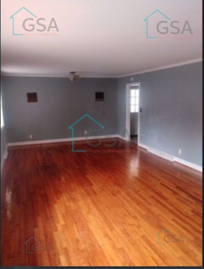 Building Photo - Two Bedroom Two Bath