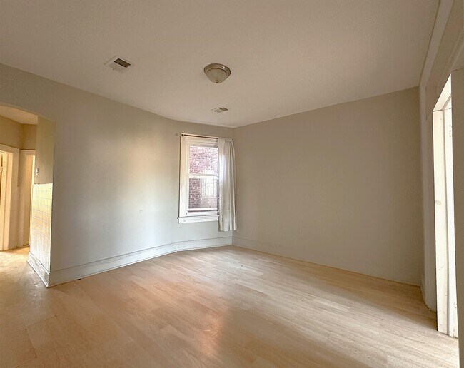 Building Photo - 379 Ocean Ave